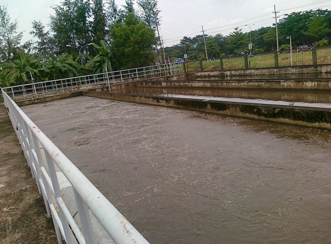 Dịch vụ vận chuyển bùn vi sinh quận 7 Quang Minh giá rẻ