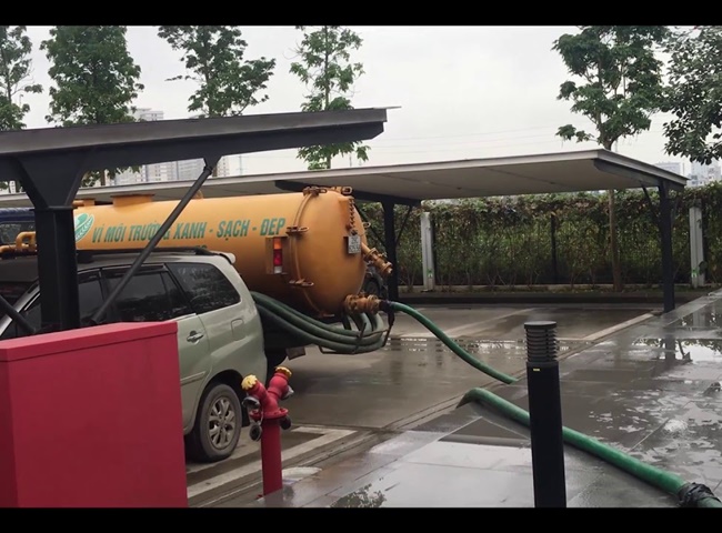 Dịch vụ cho thu&ecirc; xe bồn chở b&ugrave;n vi sinh B&agrave; Rịa - Vũng T&agrave;u