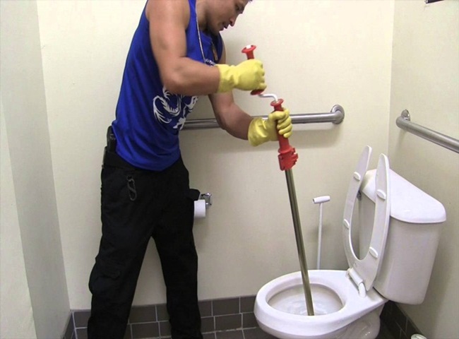 Th&ocirc;ng bồn cầu quận 12 quy tr&igrave;nh nhanh ch&oacute;ng